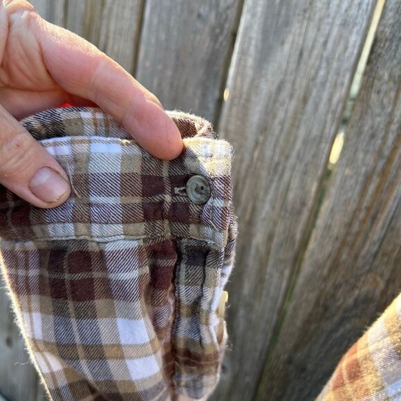 American Eagle plaid button up long sleeve size medium - Picture 2 of 8